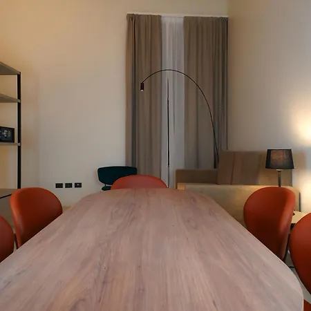 21 בית הארחה 4*